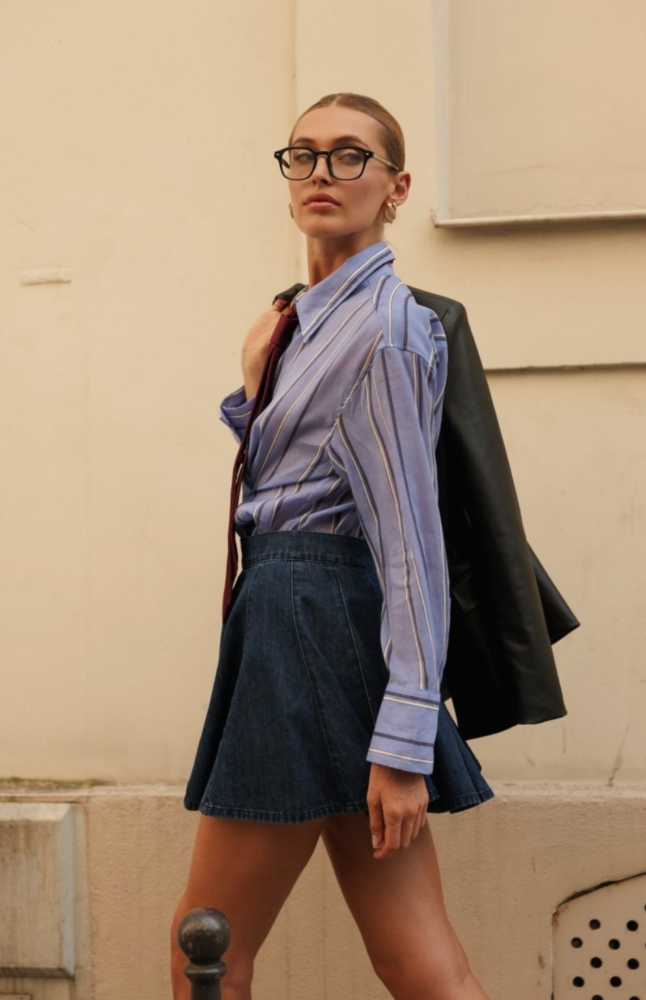 Gonna a pieghe in denim scuro