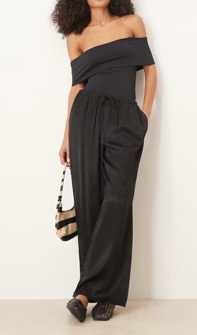 Body basic nero FIJAME, modello aderente con maniche corte